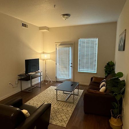 Convenient 3Bdrm Apartment In The Heart Of Greeley Exterior foto